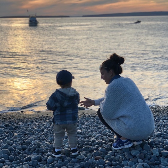 Meet your Posher, Tara - Picture 1 of 1